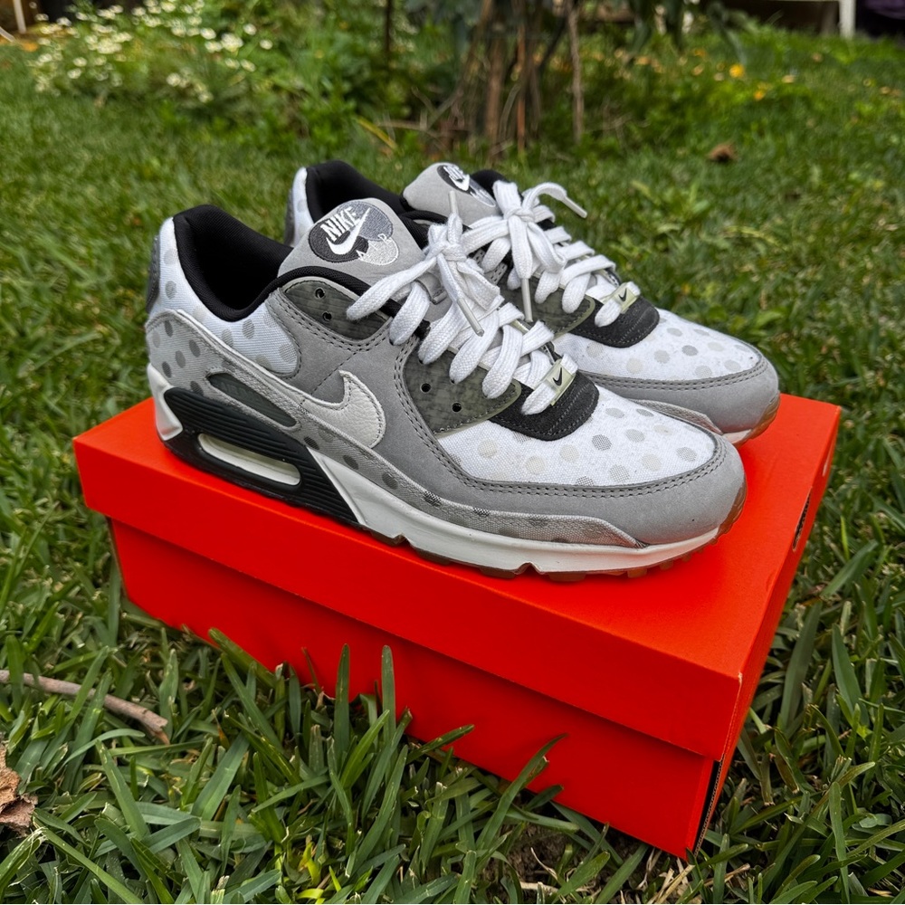 Nike Air Max 90 NRG ‘Venn Diagram - Grey Fog Polka Dot” shoes (M 9.5 / W 11) - Picture 5 of 9